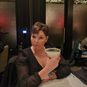 Meet your Posher, Alison